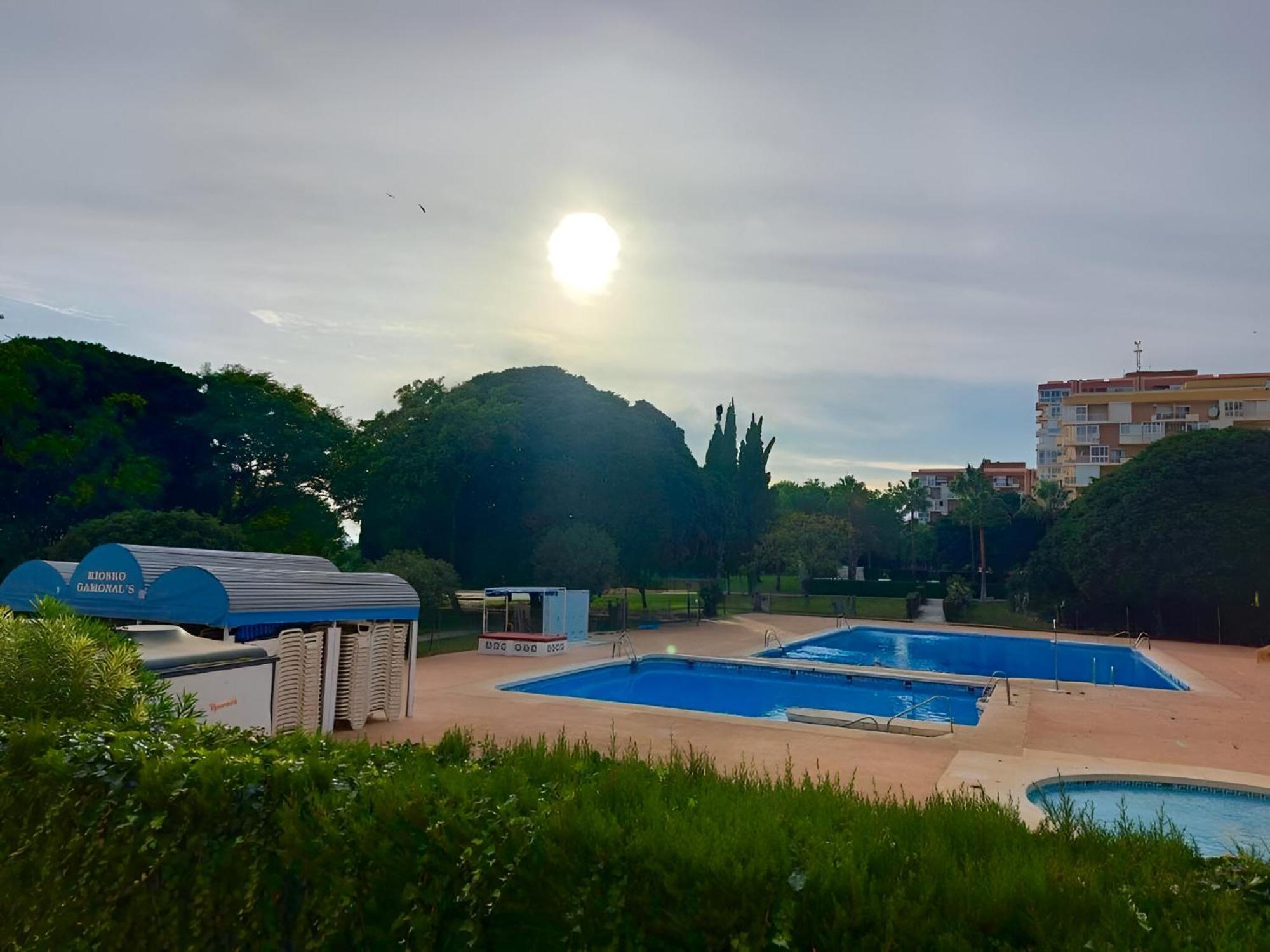 Luxury Suites Sunset Beach بينالماذينا المظهر الخارجي الصورة